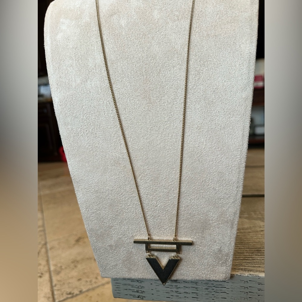 B.P jewelry two tone chevron necklace 32” plus A5” extender